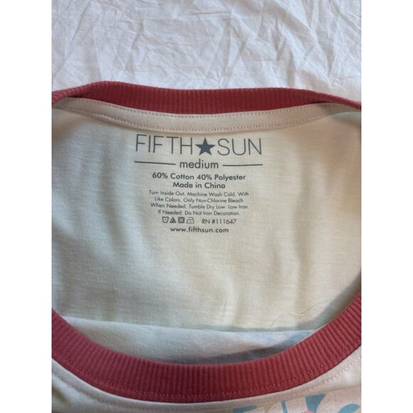 NWT Fifth Sun Women’s Size M America Graphic Cropped T-Shirt Cream Retro casual - Picture 4 of 7